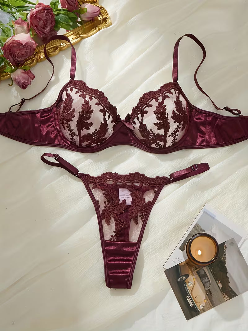 Haftowany komplet bielizny damskiej – burgund i półprzezroczysta elegancja