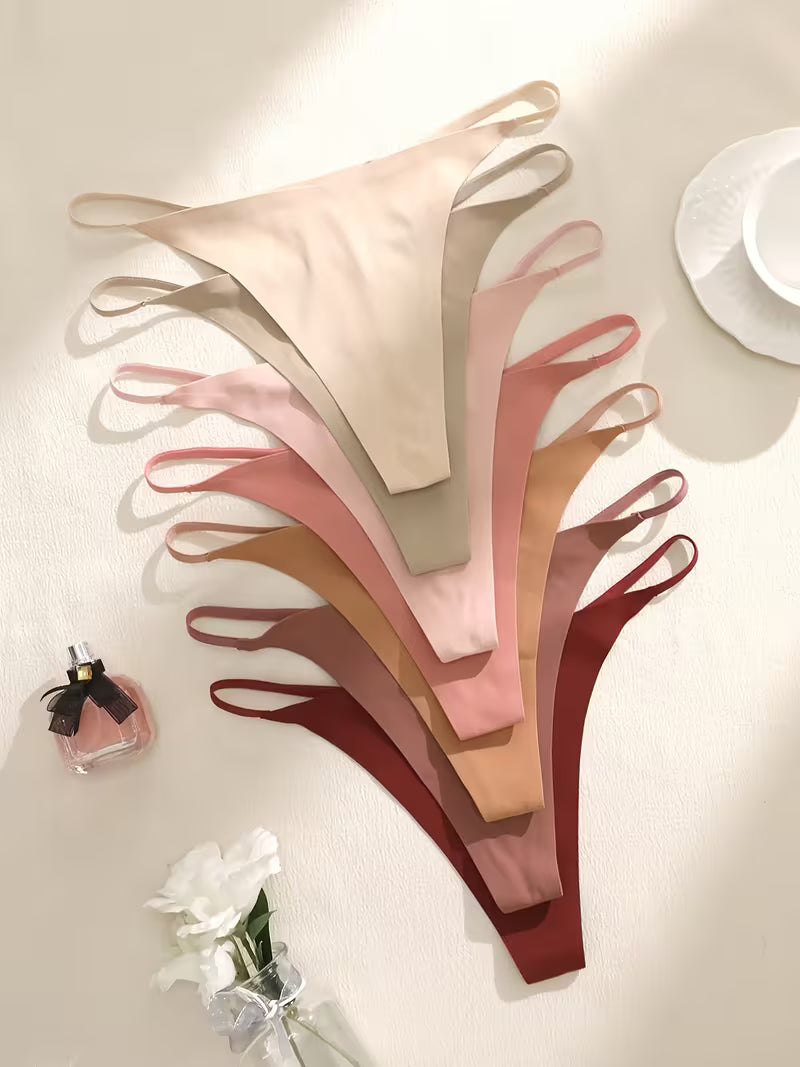 Zestaw 7 sztuk bezszwowych stringów damskich – gładka forma i codzienna elegancja