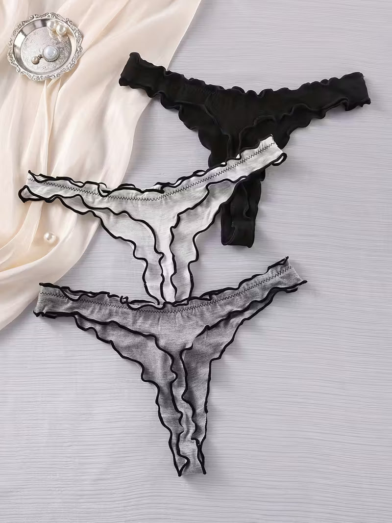 Zestaw stringów damskich 3 sztuki – miękka forma z wiskozy i subtelne falbanki