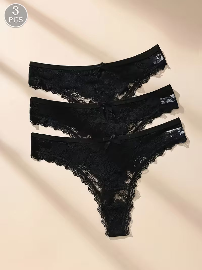 Zestaw koronkowych majtek damskich 3 sztuki – czarna klasyka i delikatny detal