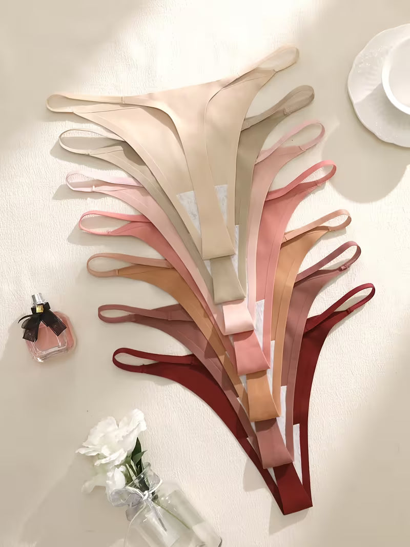 Zestaw 7 sztuk bezszwowych stringów damskich – gładka forma i codzienna elegancja