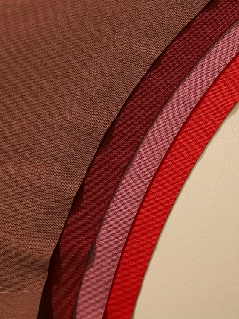 Zestaw bezszwowych fig damskich 6 sztuk – linia V i gładka elegancja