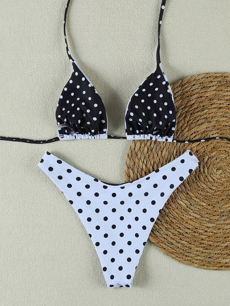 Bikini damskie halter – klasyczne kropki i lekka forma