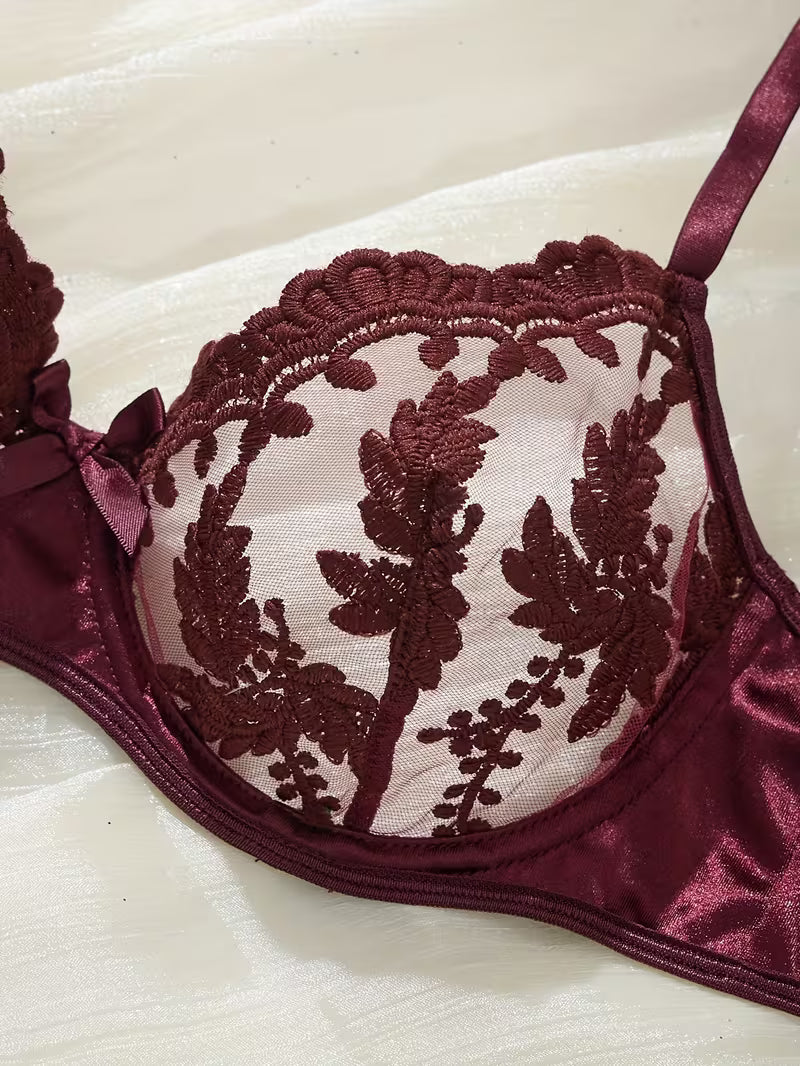 Haftowany komplet bielizny damskiej – burgund i półprzezroczysta elegancja