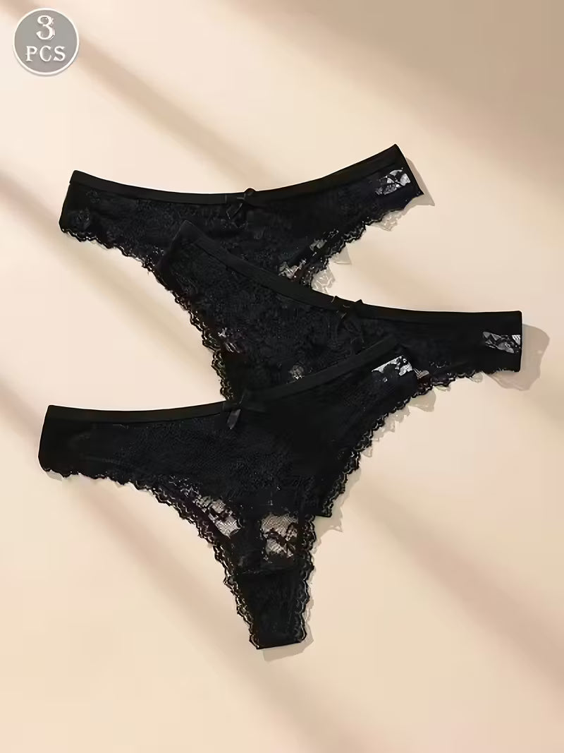 Zestaw koronkowych majtek damskich 3 sztuki – czarna klasyka i delikatny detal