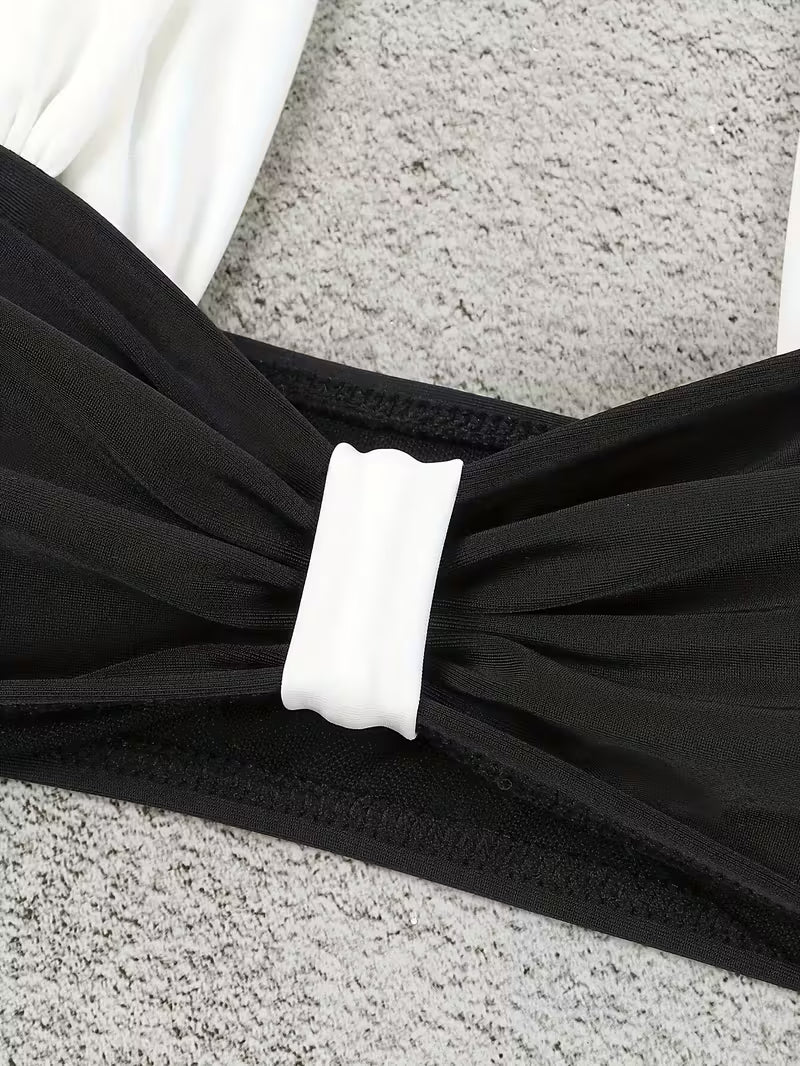 Czarno-biały komplet bikini damski – nowoczesny minimalizm i elegancki kontrast