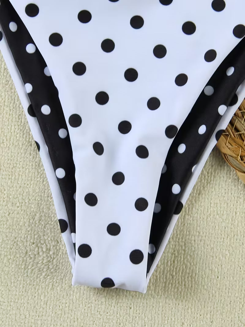 Bikini damskie halter – klasyczne kropki i lekka forma